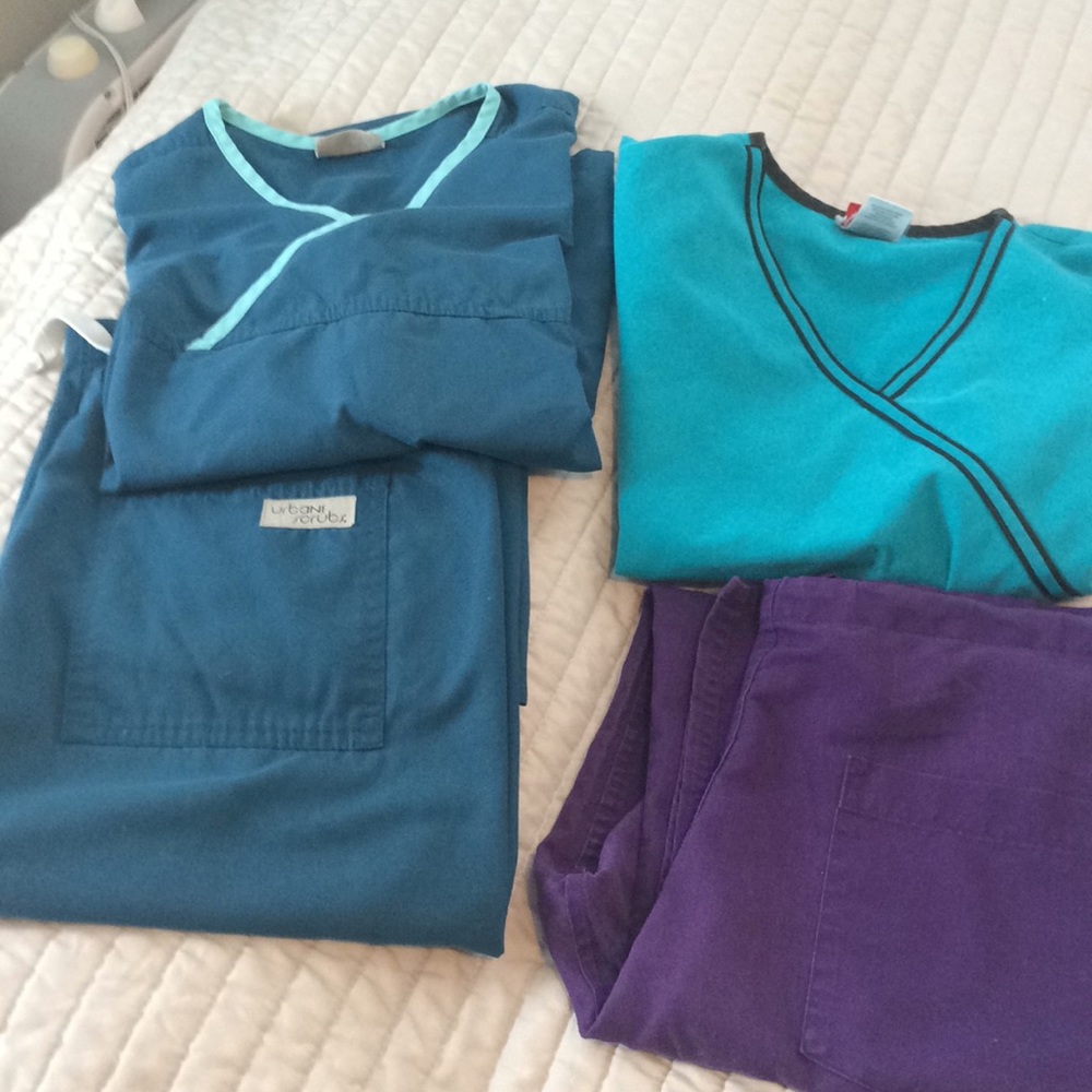 Women’s scrubs